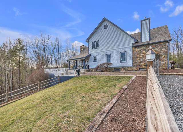 Property at 559 Brownstone Ln, Crumpler, NC 28617, 4 beds, 4.5 baths
