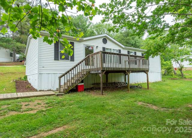 Property at 3 Audrey Ln, Asheville, NC 28806, 3 beds, 2 baths