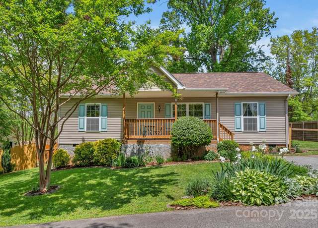 Property at 11 Louisville Pl, Asheville, NC 28806, 2 beds, 2 baths