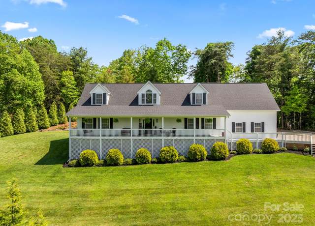 Property at 642 Bull Creek Rd, Mars Hill, NC 28754, 3 beds, 2.5 baths
