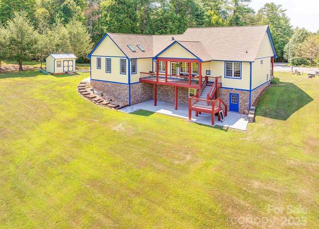 Property at 125 Ivy Meadows Dr, Weaverville, NC 28787, 3 beds, 3 baths