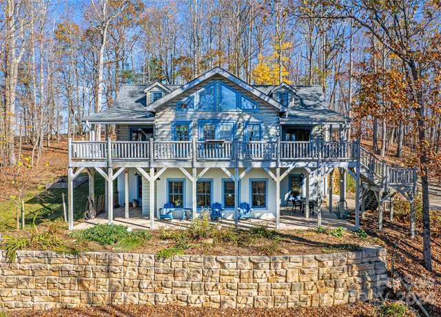 Property at 126 Bradley Ascent Ct, Hendersonville, NC 28792, 3 beds, 3.5 baths