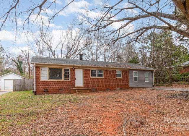 Property at 2209 Dale Ave, Lincolnton, NC 28092, 4 beds, 2 baths