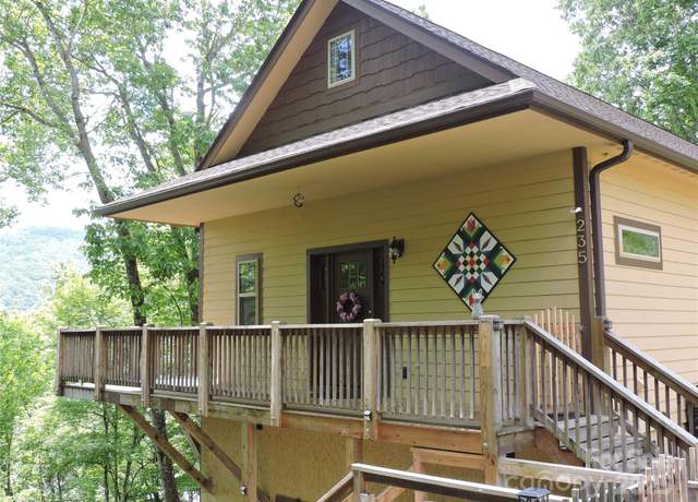Property at 235 Red Oak Ln, Burnsville, NC 28714, 2 beds, 2 baths