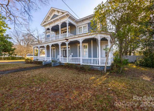 Property at 121 York St, Chester, SC 29706, 5 beds, 4 baths