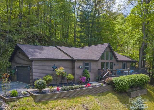 Property at 14 Bellewood Dr, Maggie Valley, NC 28751, 3 beds, 2 baths