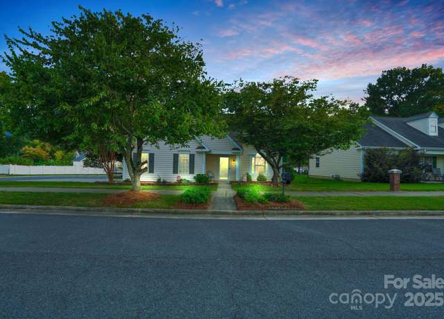 Property at 5901 Creft Cir, Indian Trail, NC 28079, 4 beds, 2.5 baths