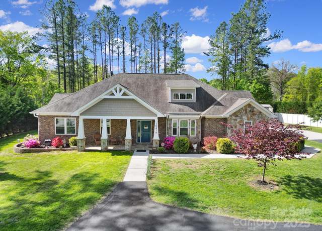 Property at 10416 Glenmac Rd, Charlotte, NC 28215, 4 beds, 3 baths