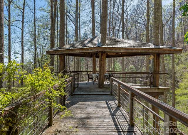 Property at 633 Upper Herron Cove Rd, Asheville, NC 28804, 4 beds, 3 baths