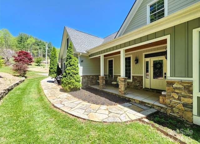 Property at 521 Hobson Rd, Bakersville, NC 28705, 3 beds, 3 baths