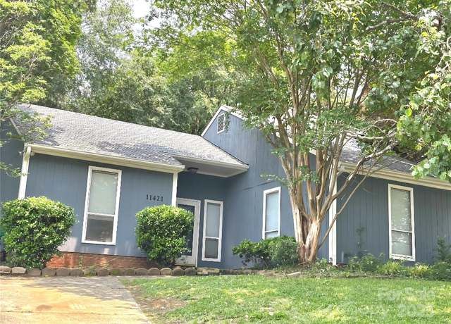 Property at 11421 Kingfisher Dr, Charlotte, NC 28226, 2 beds, 2 baths