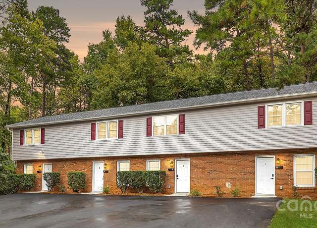 Property at 2828 Willow St, Charlotte, NC 28208, 8 beds, 4 baths