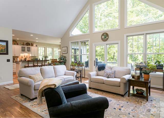 Property at 55 Highland Dr, Black Mountain, NC 28711, 2 beds, 4 baths