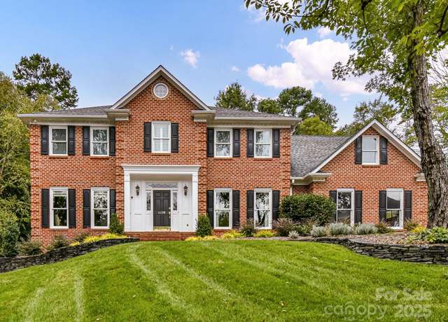 Property at 1210 Ilsemont Pl, Matthews, NC 28105, 5 beds, 3.5 baths