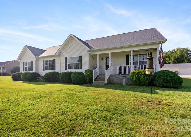 Property at 568 Faith Rd, Mooresville, NC 28115, 4 beds, 3 baths