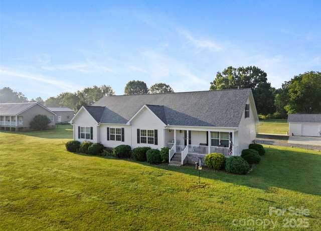 Property at 568 Faith Rd, Mooresville, NC 28115, 4 beds, 3 baths