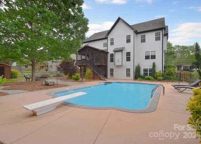 Property at 1811 Robbins Meadows Dr, Waxhaw, NC 28173, 7 beds, 5 baths