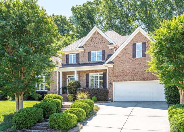 Property at 7040 Edenderry Dr, Charlotte, NC 28270, 5 beds, 3.5 baths