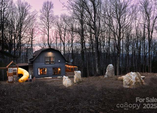 Property at 39 Finch Ln, Zirconia, NC 28790, 3 beds, 3 baths