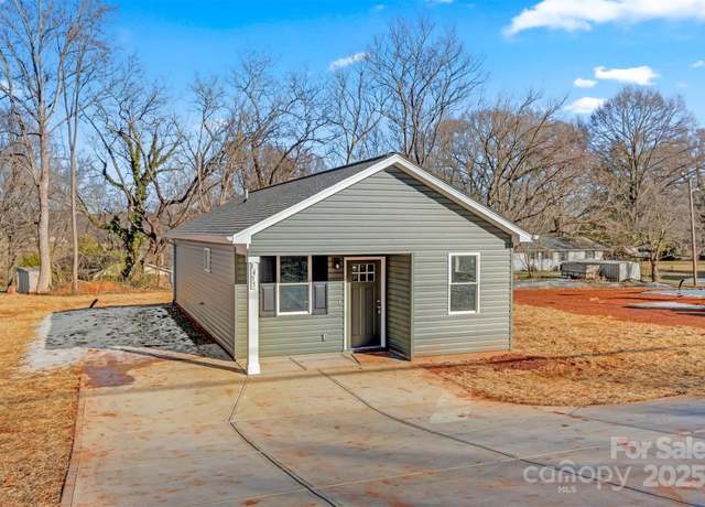 Property at 1455 Southwest Blvd, Newton, NC 28658, 2 beds, 1 bath