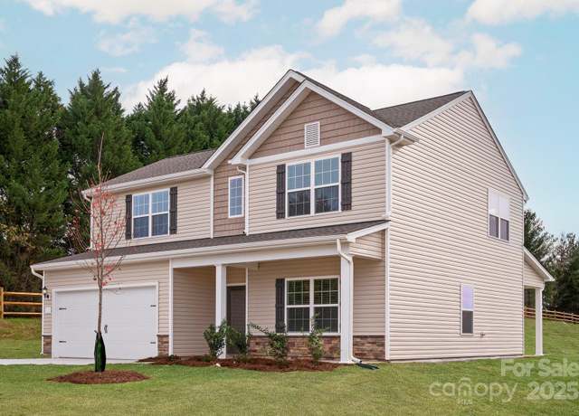 Property at 5703 Skinny Dr, Charlotte, NC 28215, 4 beds, 2.5 baths