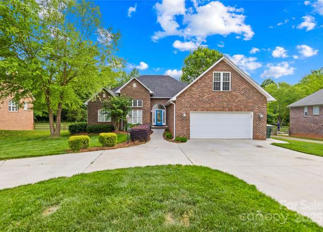 Property at 229 River Birch Cir, Mooresville, NC 28115, 3 beds, 2.5 baths