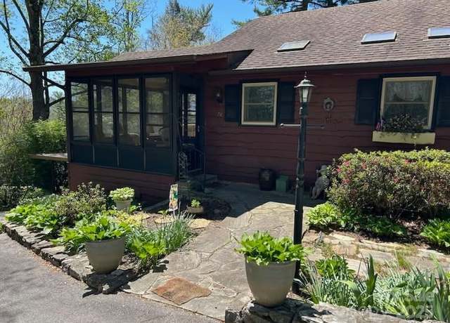 Property at 74 Melinda G Ln, Hendersonville, NC 28739, 2 beds, 3 baths