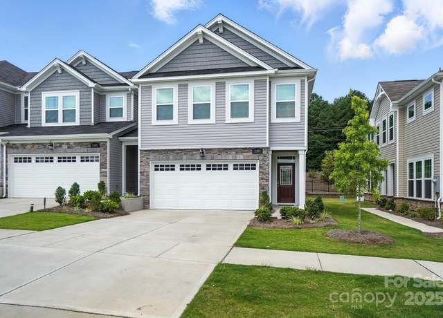 Property at 11246 Bartrams Way, Charlotte, NC 28278, 3 beds, 2.5 baths