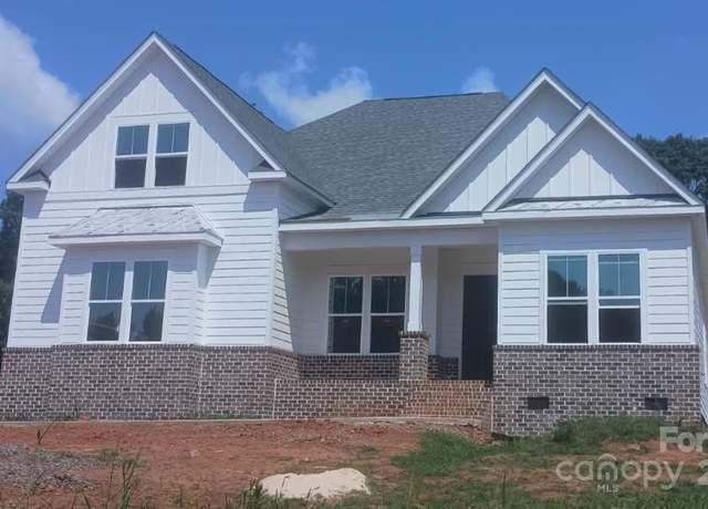 Property at 156 Triple Ponds Ct, Clover, SC 29710, 3 beds, 3.5 baths