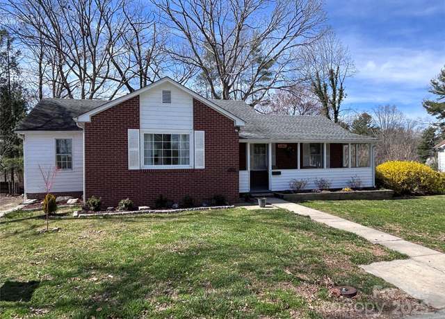 Property at 1307 Hyman Ave, Hendersonville, NC 28792, 3 beds, 1 bath