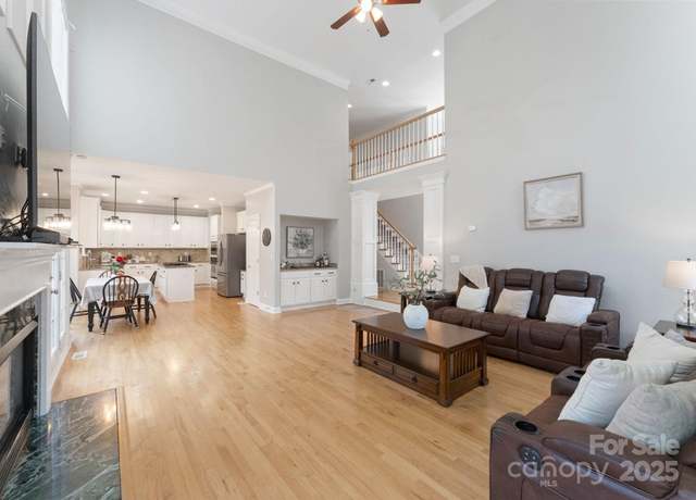 Property at 3304 Taviston Dr, Waxhaw, NC 28173, 4 beds, 3.5 baths