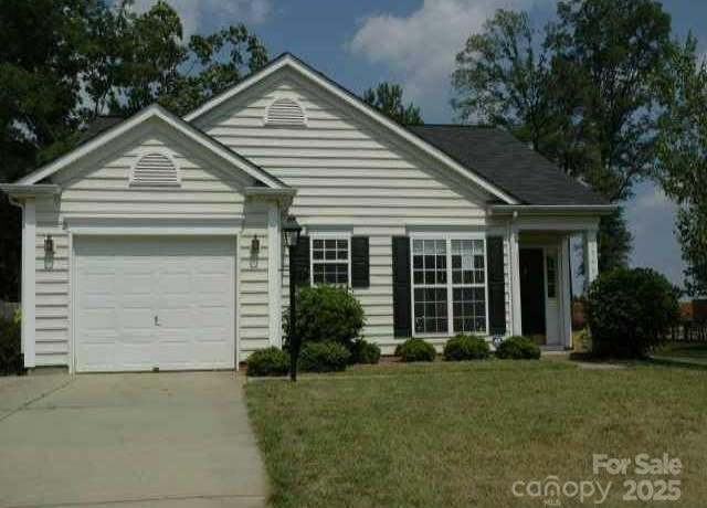 Property at 13403 Michael Lynn Rd, Charlotte, NC 28278, 3 beds, 2 baths