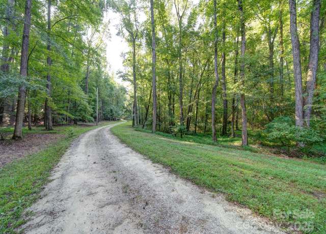 Property at 1239 John G Richards Rd, Camden, SC 29020, 3 beds, 2.5 baths