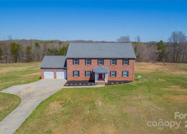 Property at 2536 Tyro Rd, Lexington, NC 27295, 3 beds, 3.5 baths