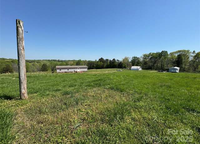 Property at 514,516 Jumping Branch Rd, Blacksburg, SC 29702, 3 beds, 2 baths