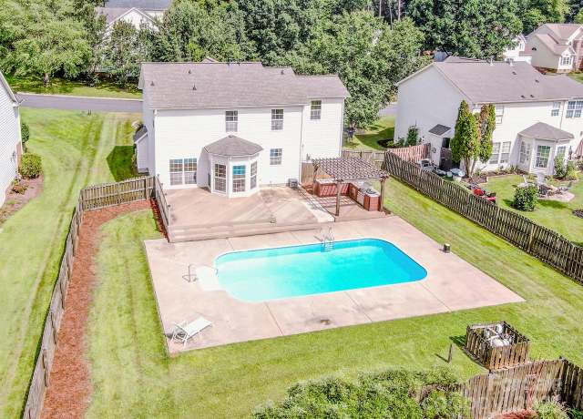 Property at 204 Misty Arbor Ln, Mooresville, NC 28117, 3 beds, 2.5 baths