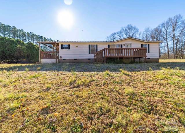 Property at 137 Beaverbrook Rd, Statesville, NC 28677, 3 beds, 2 baths