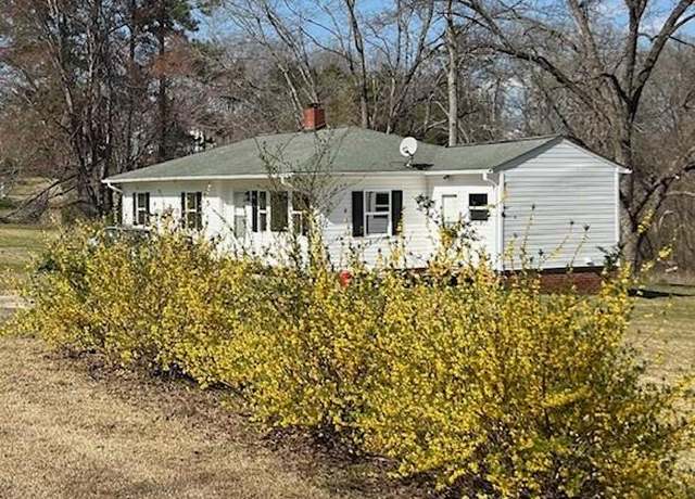 Property at 5949 Flat Creek Rd, Kershaw, SC 29067, 3 beds, 2 baths