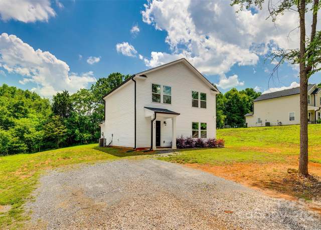 Property at 415 Kickapoo Ave, Gastonia, NC 28056, 3 beds, 2.5 baths