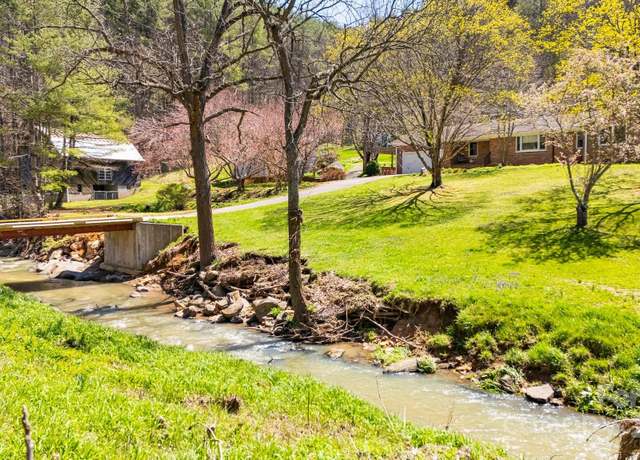 Property at 6334 Jacks Creek Rd, Burnsville, NC 28714, 4 beds, 3 baths