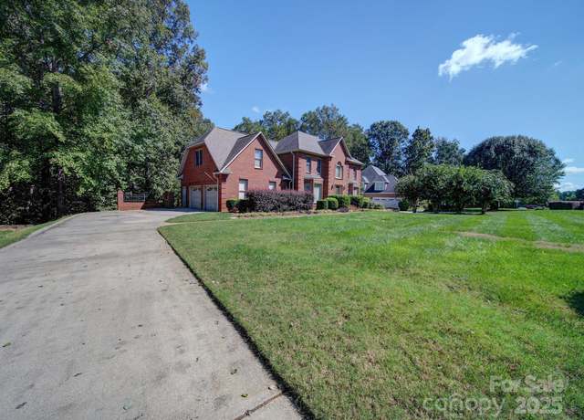 Property at 907 Weymouth Dr, Gastonia, NC 28056, 3 beds, 3.5 baths