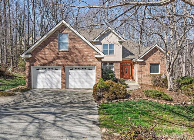 Property at 301 Benning Ct, Hendersonville, NC 28792, 3 beds, 3.5 baths