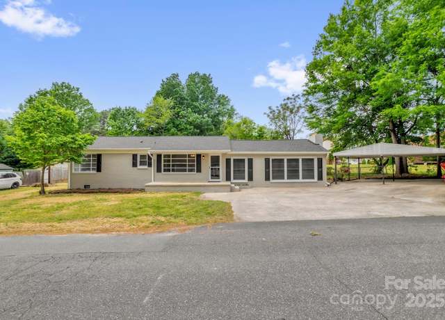 Property at 105 N Baldwin Ave, Kannapolis, NC 28083, 3 beds, 2 baths