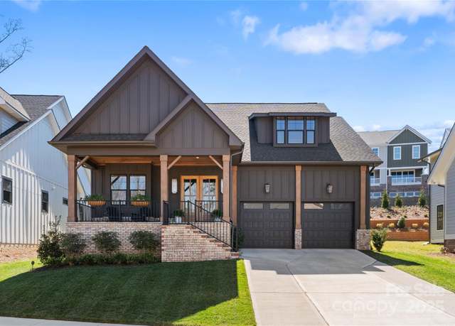 Property at 831 Naples Dr, Davidson, NC 28036, 5 beds, 4 baths