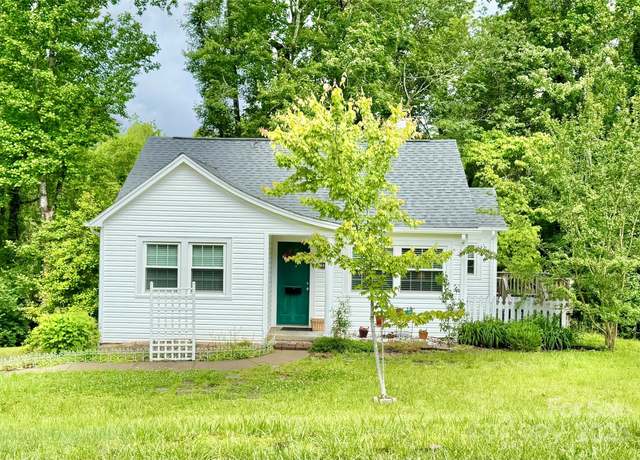 Property at 341 Eastover Cir NE, Lenoir, NC 28645, 2 beds, 1 bath
