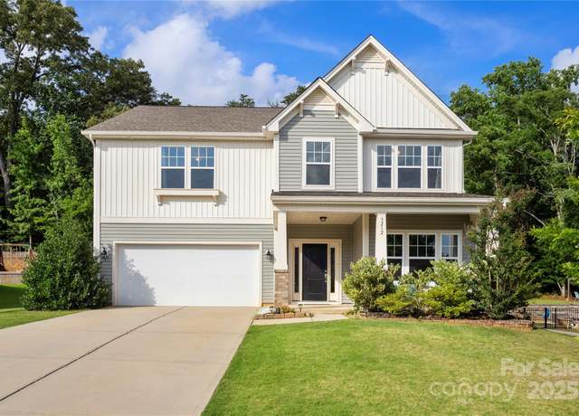 Property at 3212 Gilroy Dr, Fort Mill, SC 29707, 5 beds, 3.5 baths