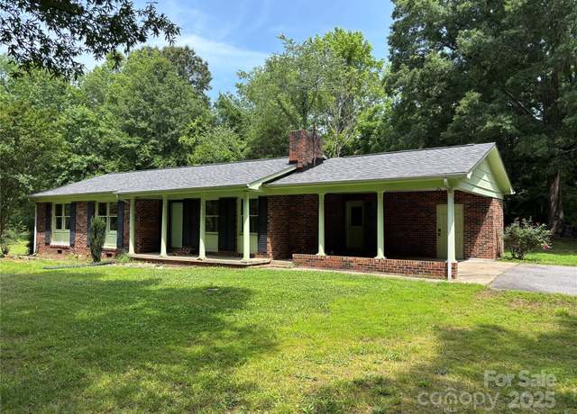 Property at 5200 E US 70 Hwy, Catawba, NC 28609, 3 beds, 2 baths