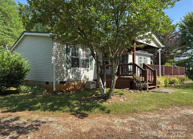 Property at 108 Scenic Dr, Bryson City, NC 28713, 3 beds, 2 baths