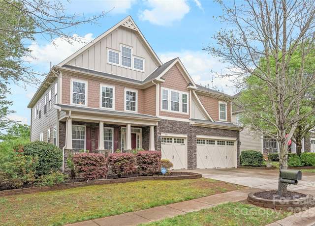 Property at 8905 Valleymoon Ln, Charlotte, NC 28214, 5 beds, 5 baths