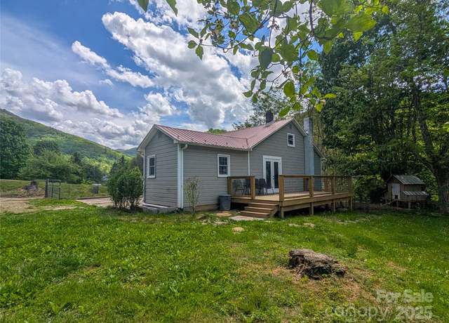 Property at 95 Lady Bug Ln, Burnsville, NC 28714, 2 beds, 1 bath